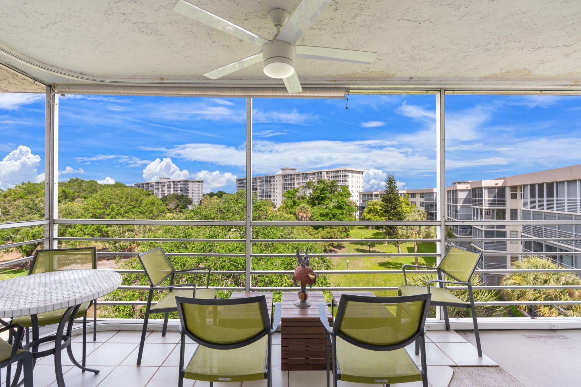 545 Oaks Lane, Unit 501, Pompano Beach, FL 33069 Photo