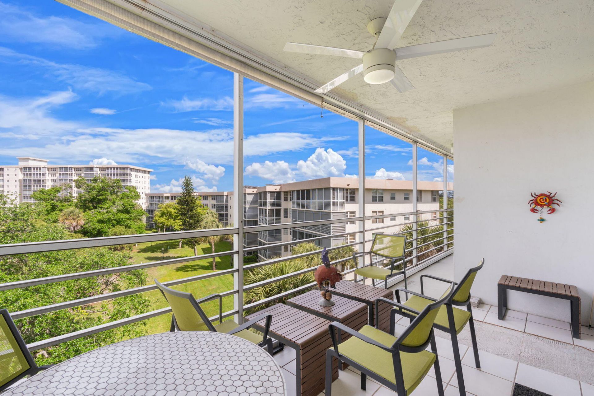 545 Oaks Lane, Unit 501, Pompano Beach, FL 33069 Photo