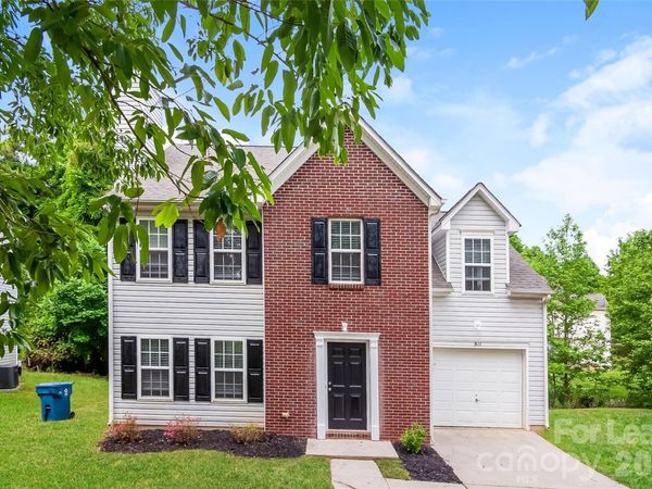 911 Grass Hollow Court , Charlotte, NC 28216