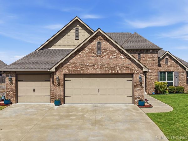 7701 E 82nd Street North , Owasso, OK 74055