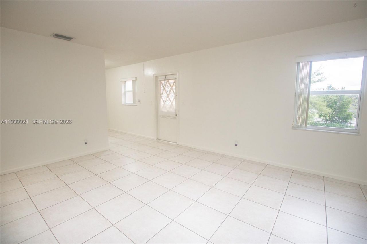 8900 NW 38th Dr, Unit 4, Coral Springs, FL 33065 Photo