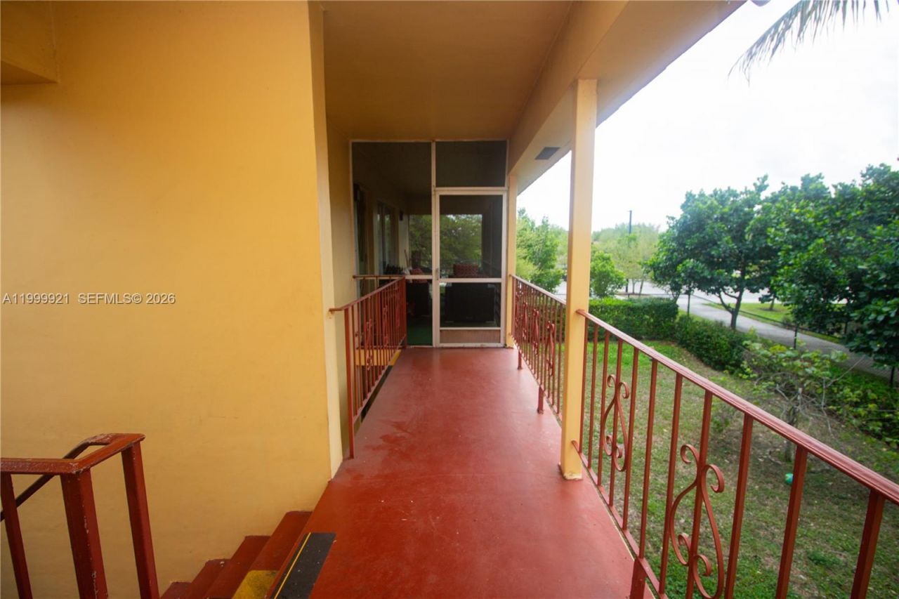 8900 NW 38th Dr, Unit 4, Coral Springs, FL 33065 Photo