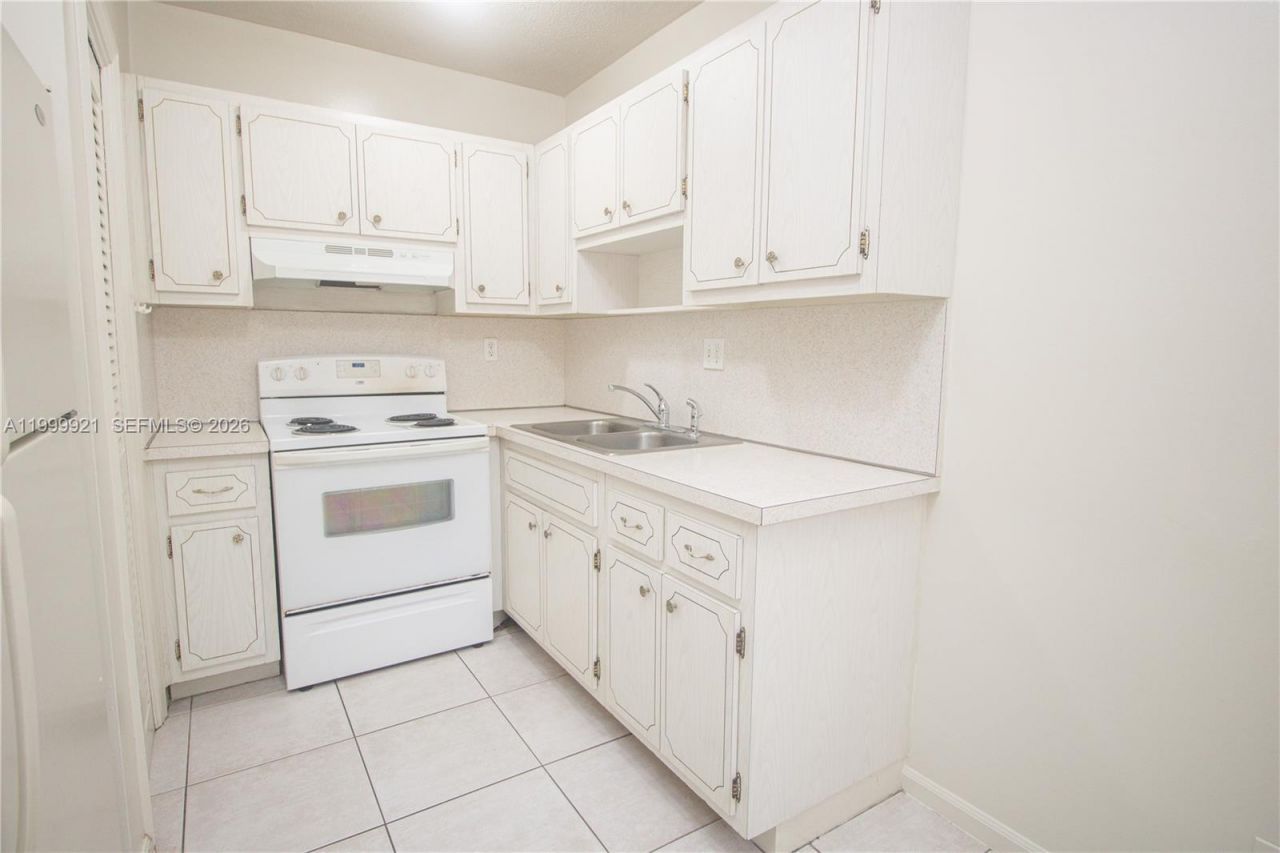 8900 NW 38th Dr, Unit 4, Coral Springs, FL 33065 Photo