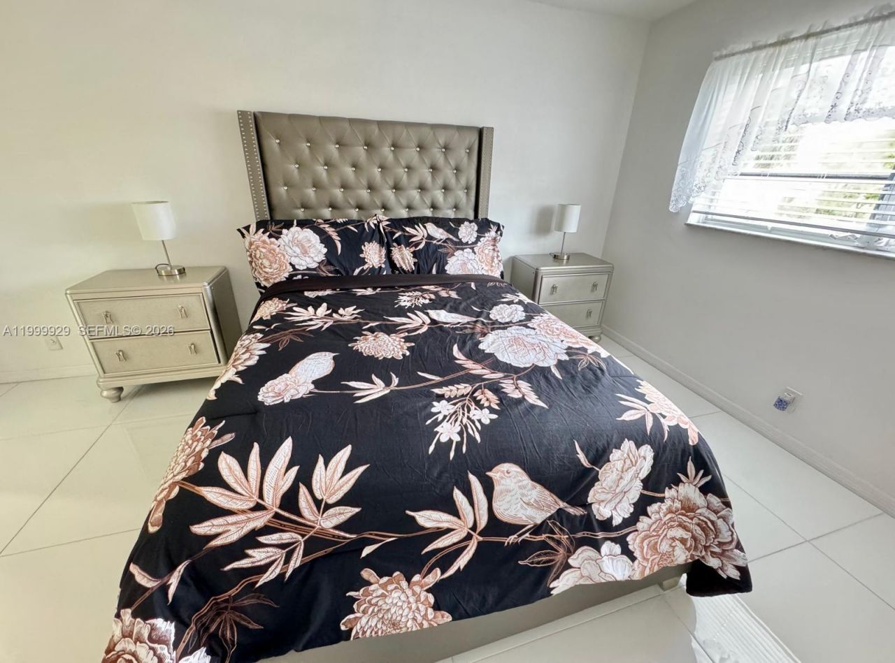 581 Blue Heron Drive, Unit 221-B, Hallandale Beach, FL 33009 Photo