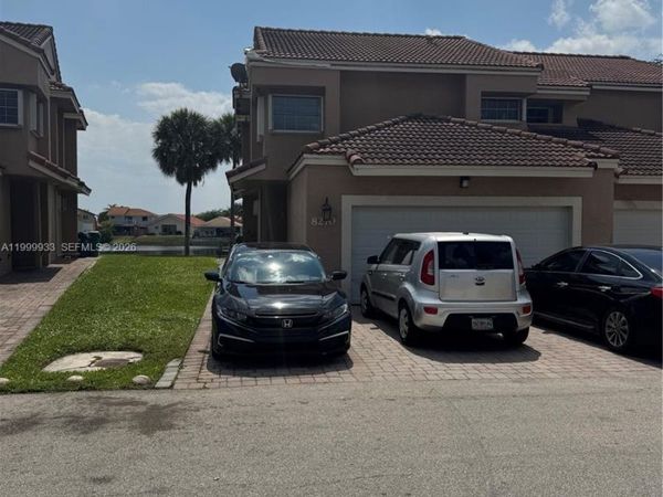 8270 NW 191st Ln, Unit 13L, Hialeah, FL 33015