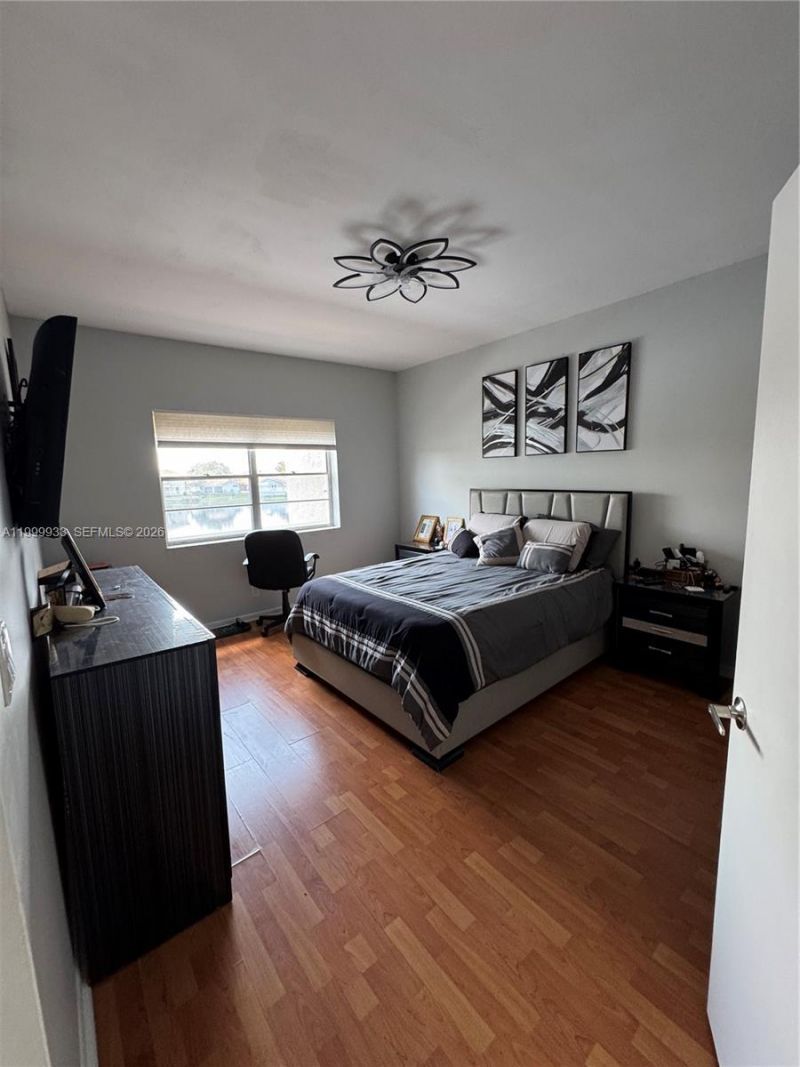 8270 NW 191st Ln, Unit 13L, Hialeah, FL 33015 Photo