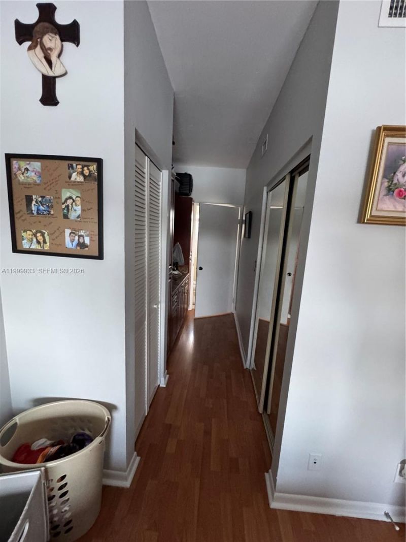 8270 NW 191st Ln, Unit 13L, Hialeah, FL 33015 Photo