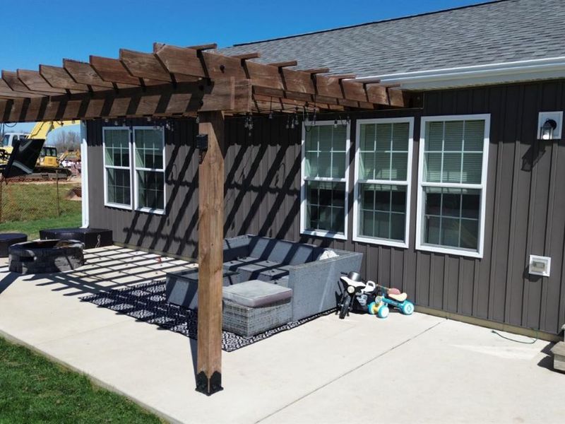 290 Ethan Drive, Fremont, OH 43420 Photo 2