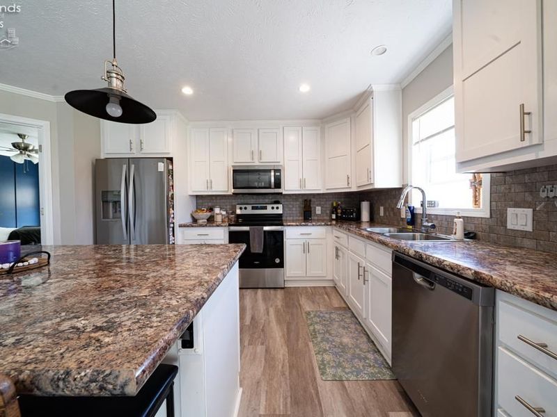 290 Ethan Drive, Fremont, OH 43420 Photo 3