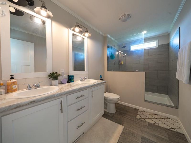 290 Ethan Drive, Fremont, OH 43420 Photo 8