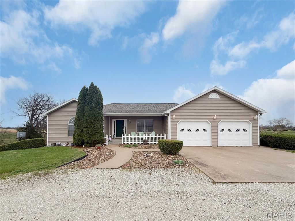 26253 State Highway 6, Maywood, MO 63454 Main Photo