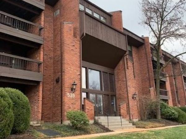 539 Coeur De Royale Drive, Unit 204, Creve Coeur, MO 63141