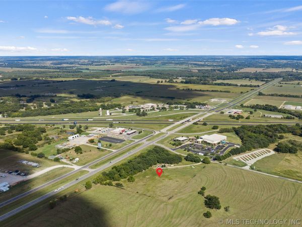 100 N Colbert, Davis, OK 73030