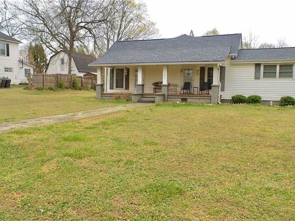 186 Railroad Avenue, Lula, GA 30554