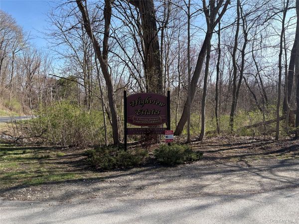 26 Cooper Road, Unit 916, Poughkeepsie, NY 12603