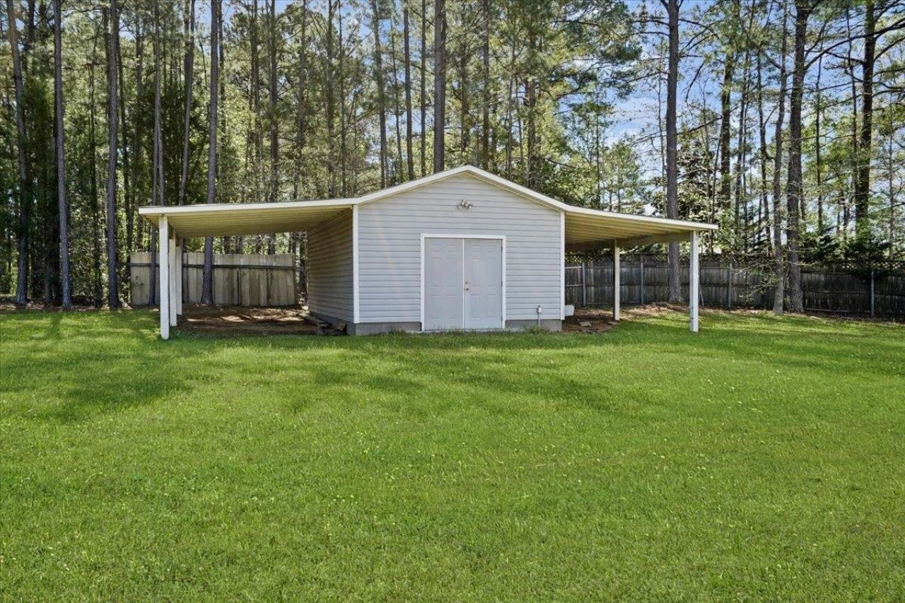 4472 River Rd.  Photo 10