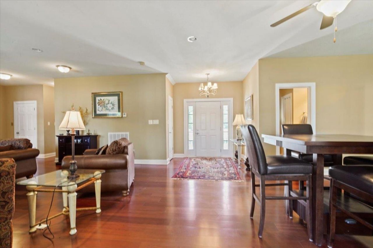 4472 River Rd.  Photo 14