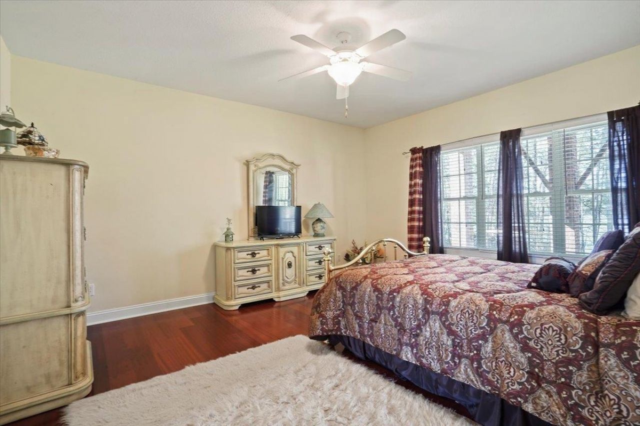 4472 River Rd.  Photo 16