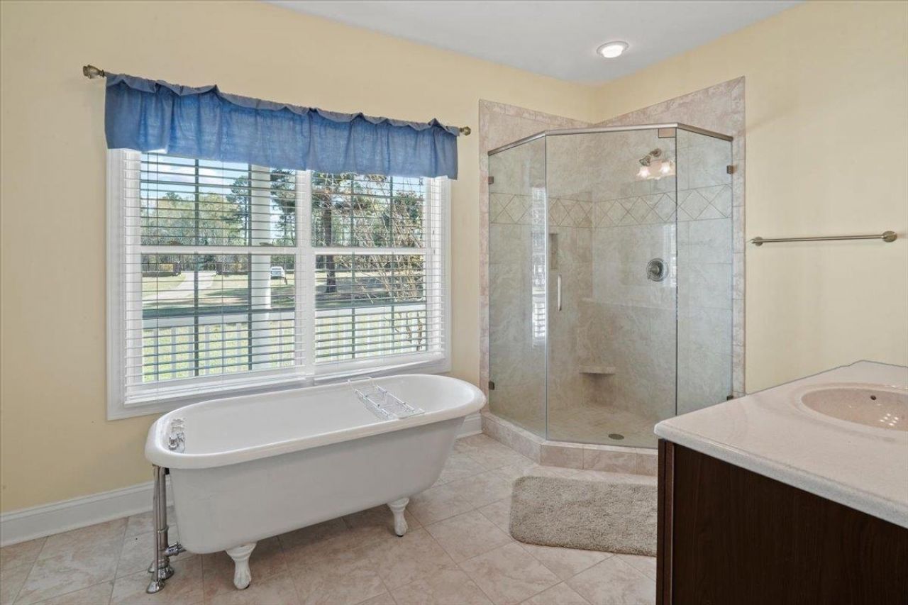 4472 River Rd.  Photo 17