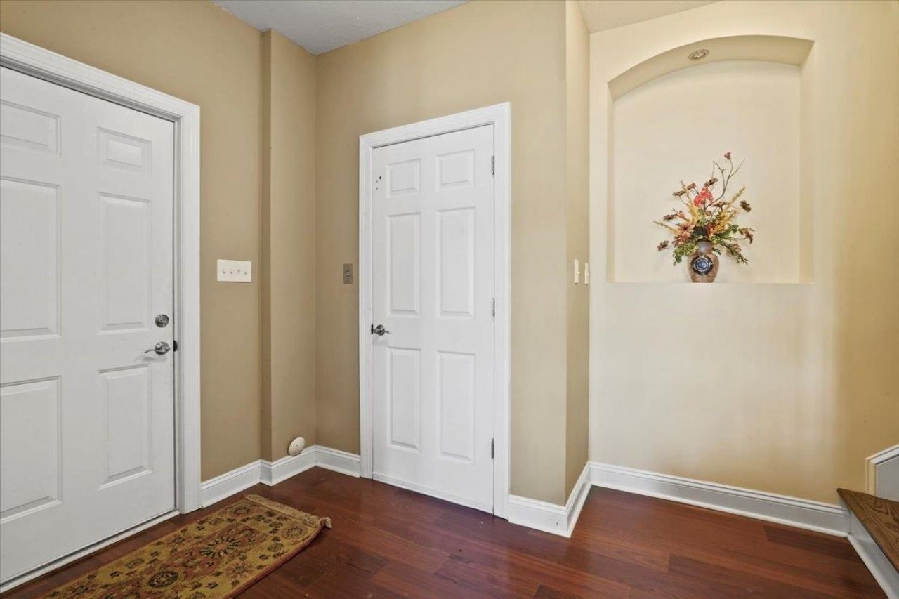 4472 River Rd.  Photo 19