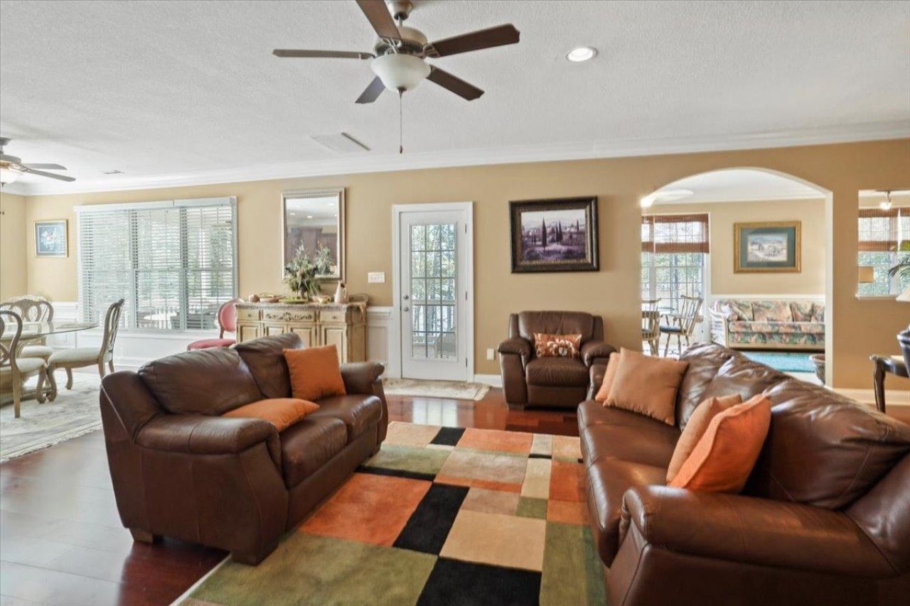 4472 River Rd.  Photo 23