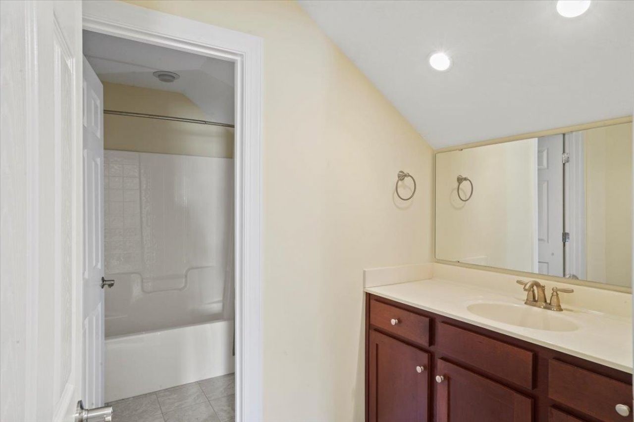 4472 River Rd.  Photo 28