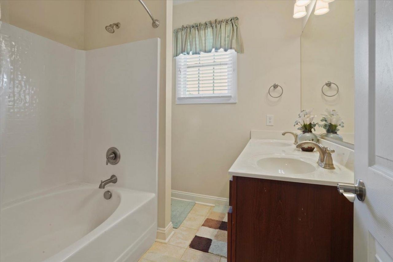 4472 River Rd.  Photo 42