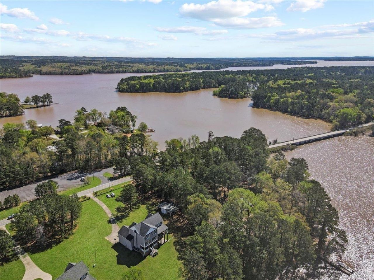 4472 River Rd.  Photo 9