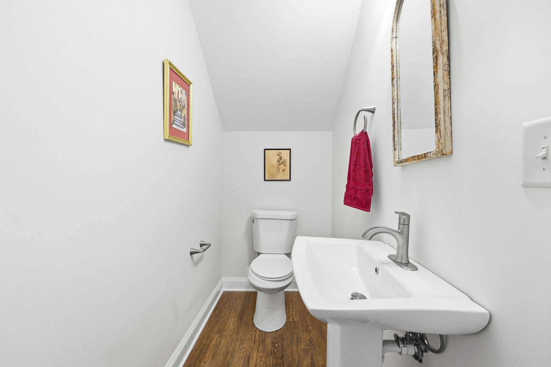 1109 Duke St. Photo 8