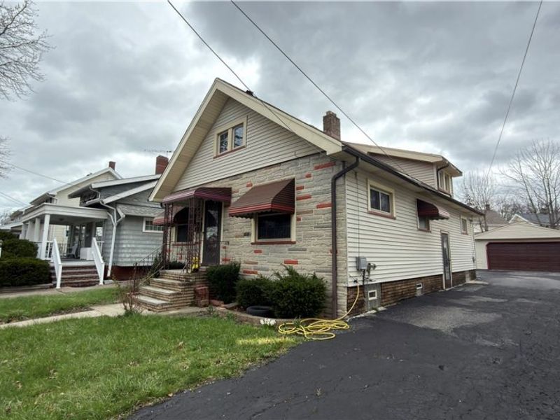 3637 W 159th Street, Cleveland, OH 44111 Photo 2