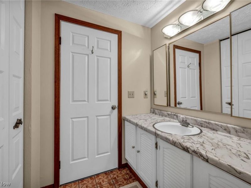 13160 Stoney Springs Drive, Chardon, OH 44024 Photo 29