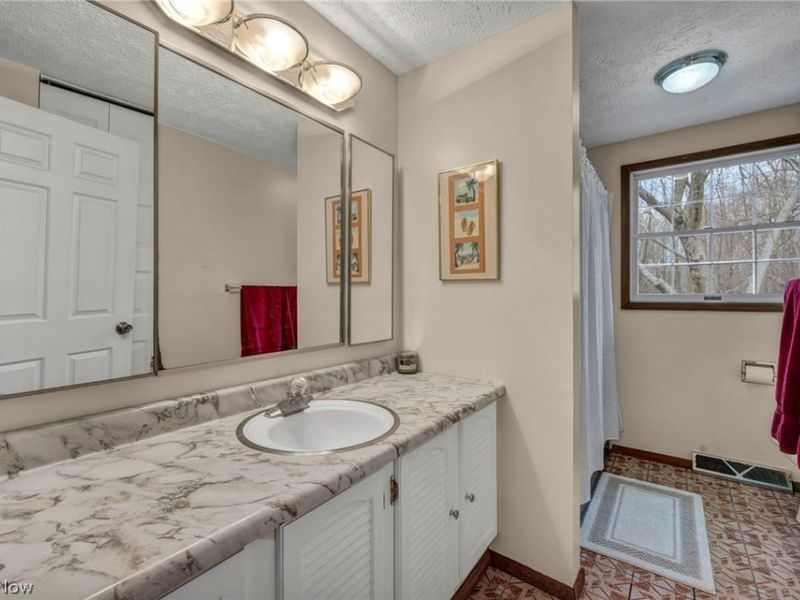 13160 Stoney Springs Drive, Chardon, OH 44024 Photo 30