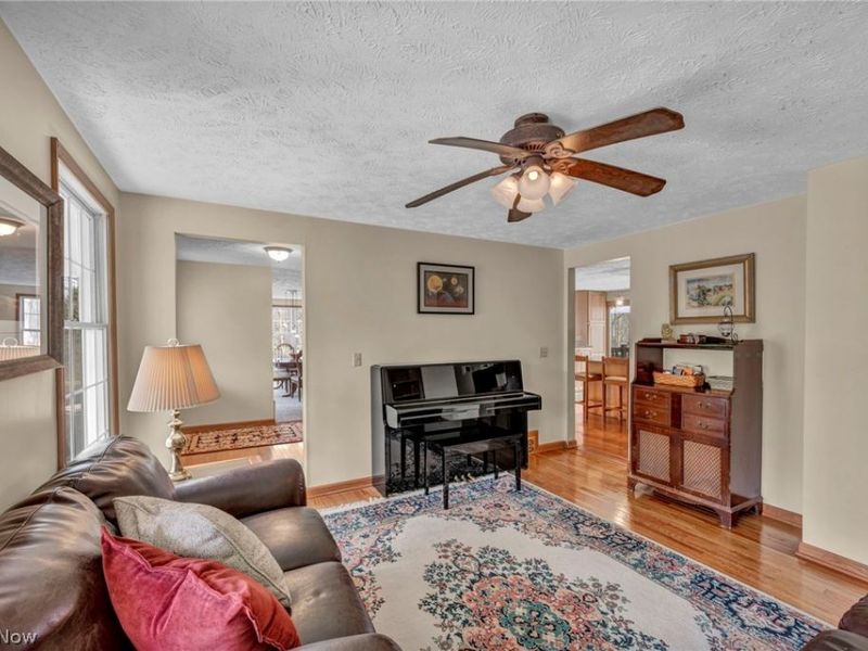 13160 Stoney Springs Drive, Chardon, OH 44024 Photo 8