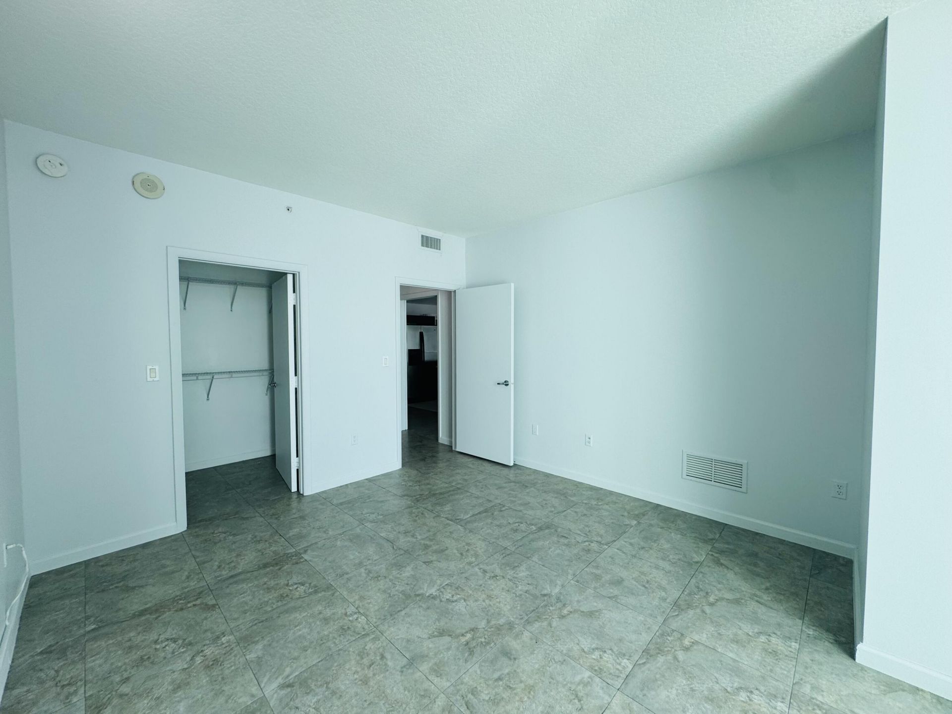 1900 N Bayshore Drive, Unit 3609, Miami, FL 33132 Photo