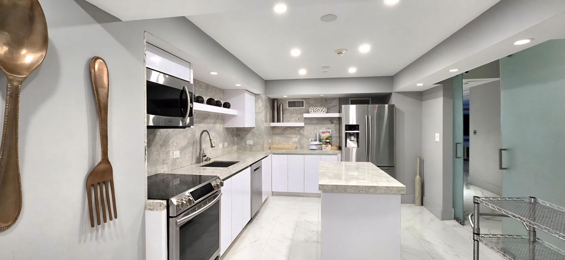 3535 S Ocean Drive, Unit 506, Hollywood, FL 33019 Photo