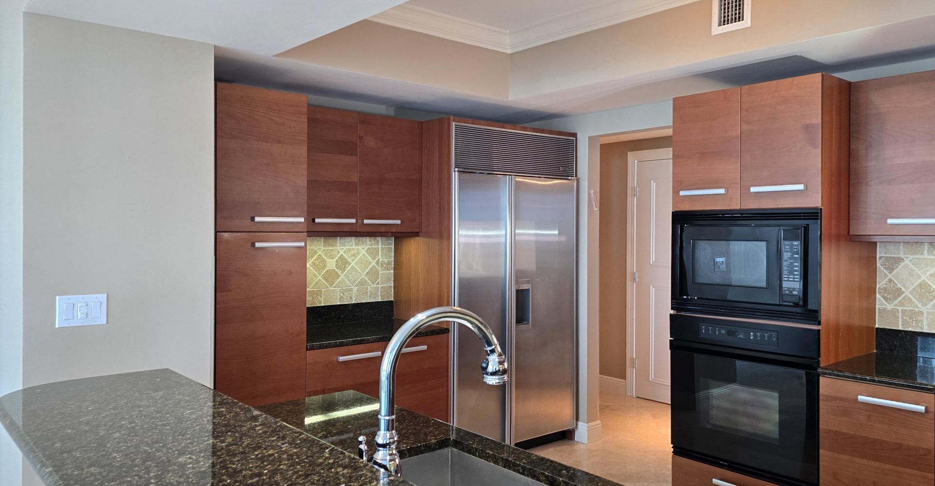 3535 S Ocean Drive, Unit 506, Hollywood, FL 33019 Photo