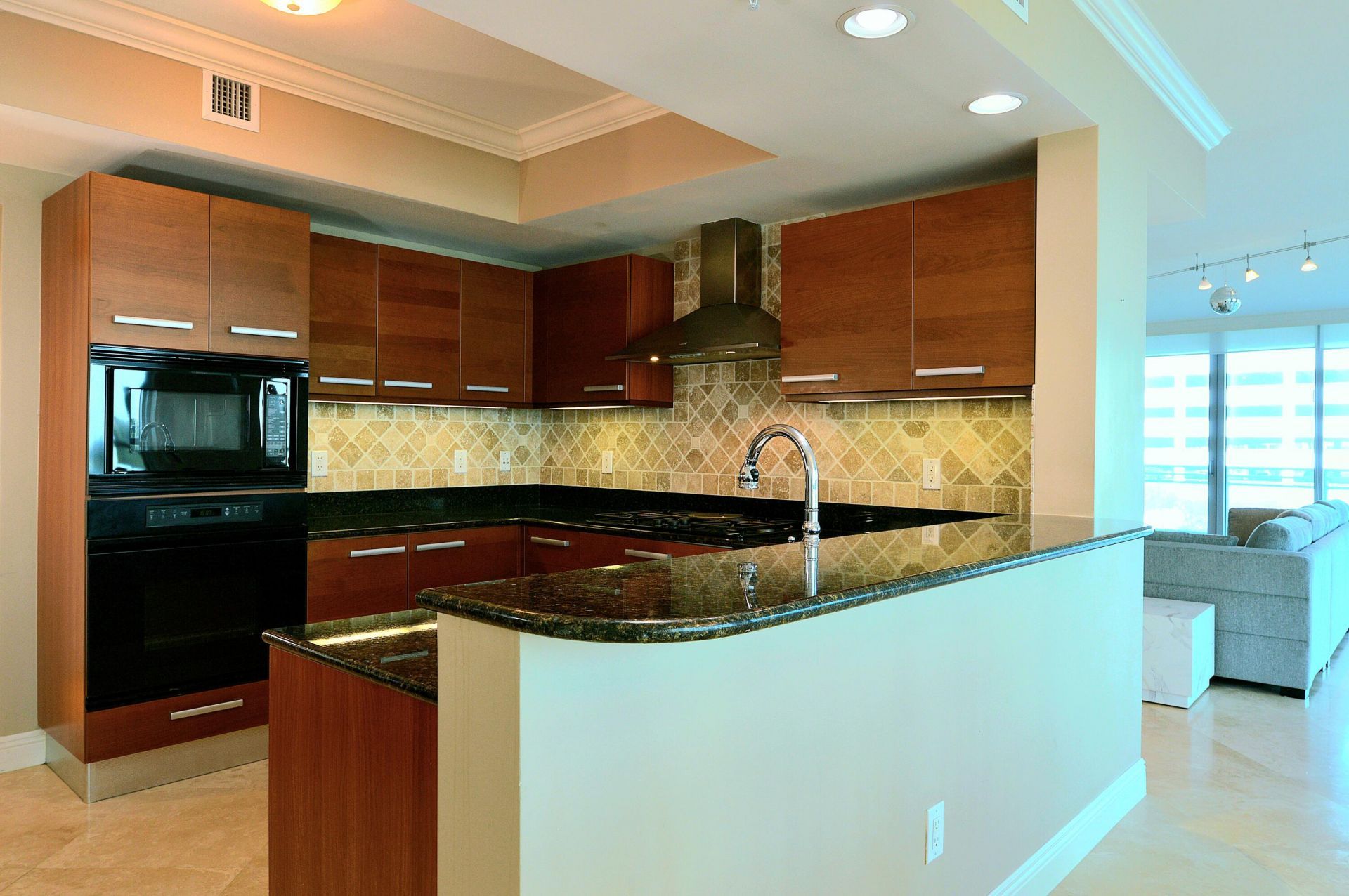 3535 S Ocean Drive, Unit 506, Hollywood, FL 33019 Photo