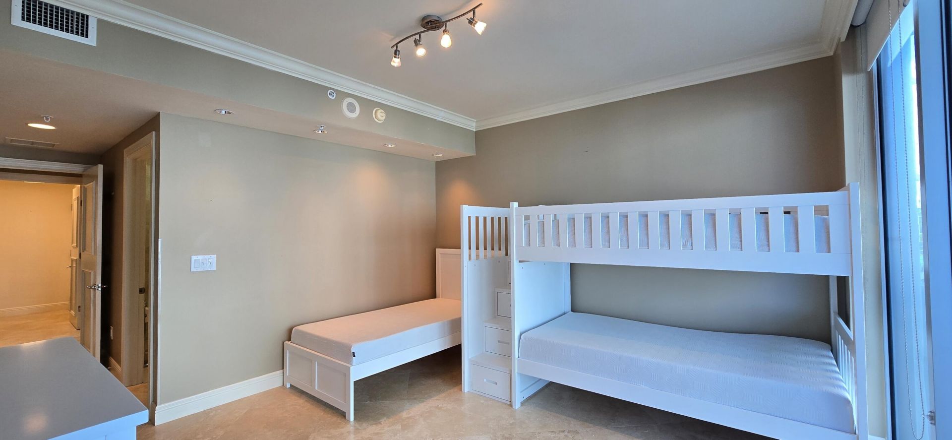 3535 S Ocean Drive, Unit 506, Hollywood, FL 33019 Photo