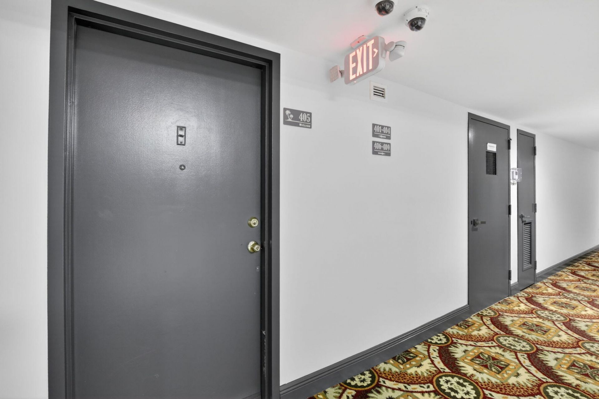 400 NE 12th Avenue, Unit 405, Hallandale Beach, FL 33009 Photo