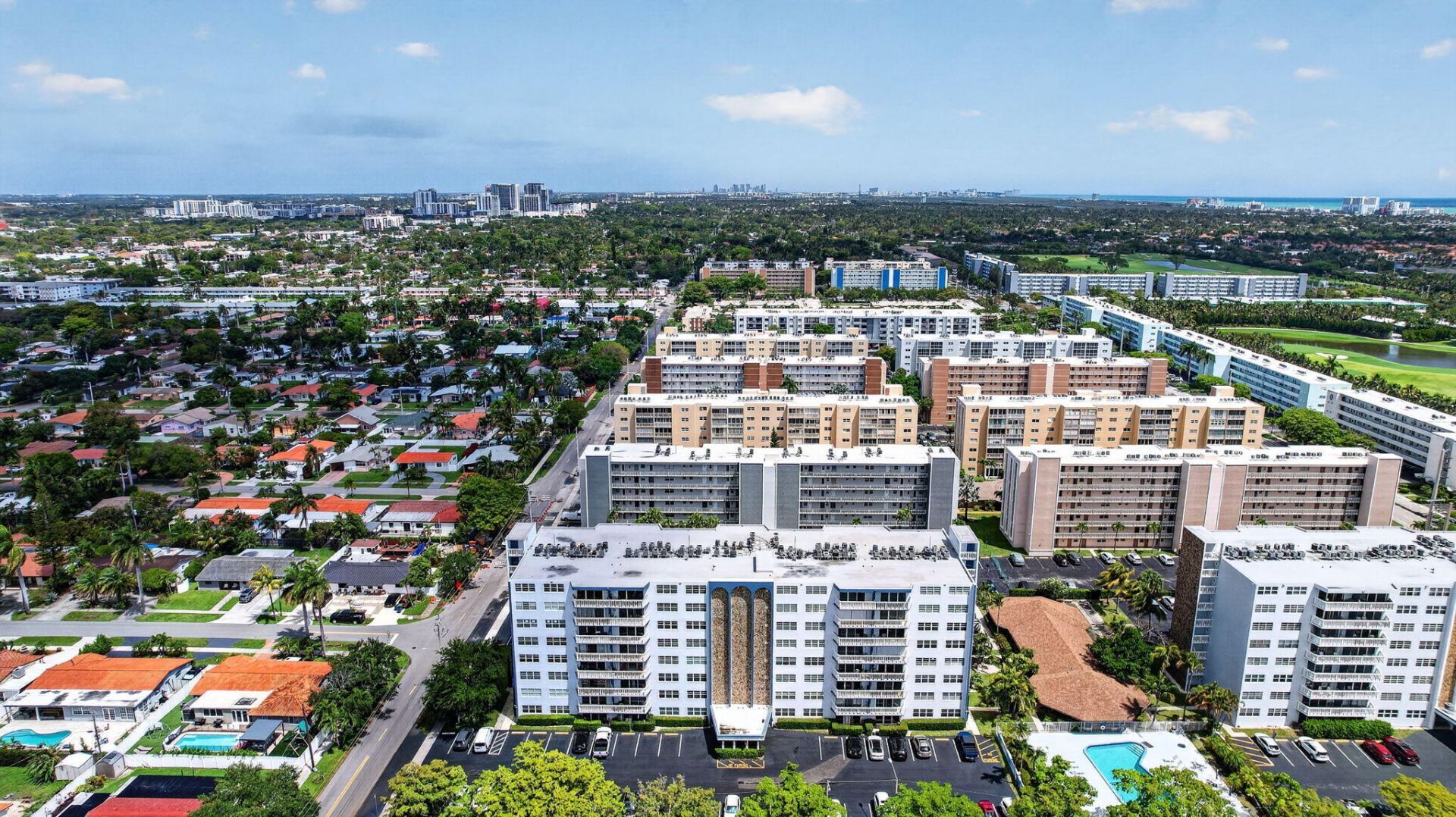 400 NE 12th Avenue, Unit 405, Hallandale Beach, FL 33009 Photo