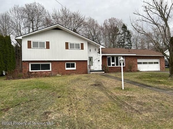 708 Delaware Street, Mayfield, PA 18433