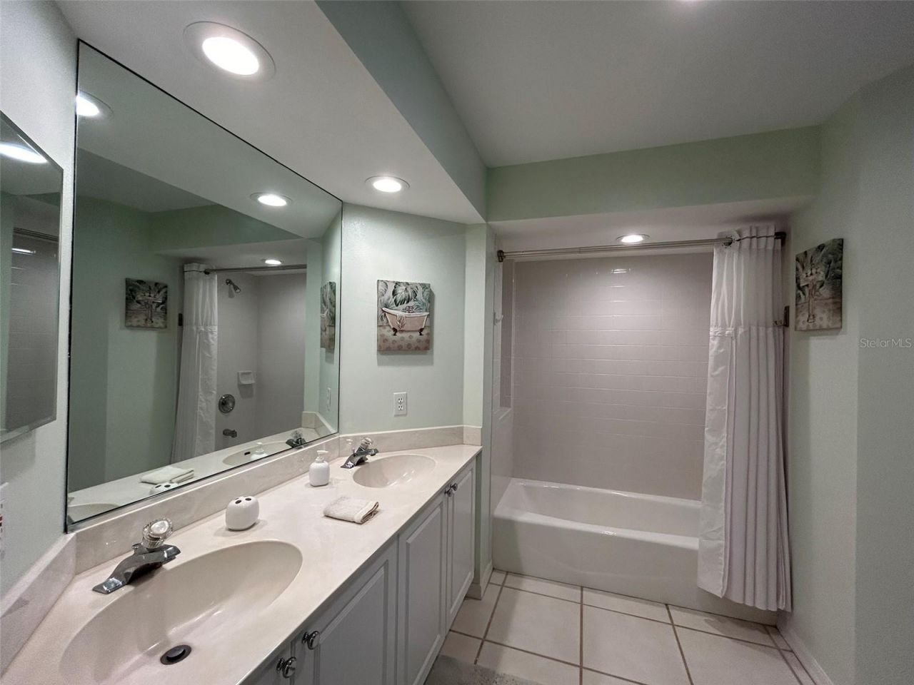 3605 54th Drive W, Unit 203, Bradenton, FL 34210 Photo