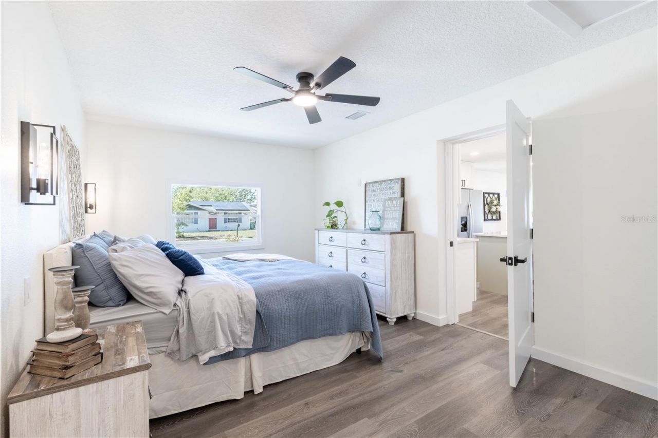 1201 Sherman Avenue , Tavares, FL 32778 Photo