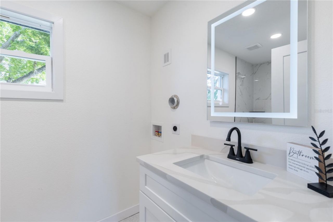 1201 Sherman Avenue , Tavares, FL 32778 Photo