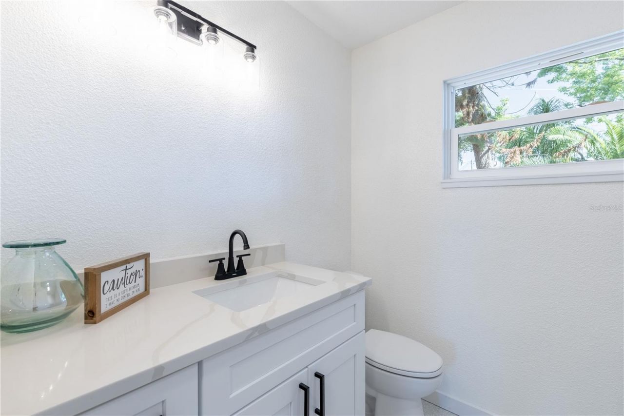 1201 Sherman Avenue , Tavares, FL 32778 Photo