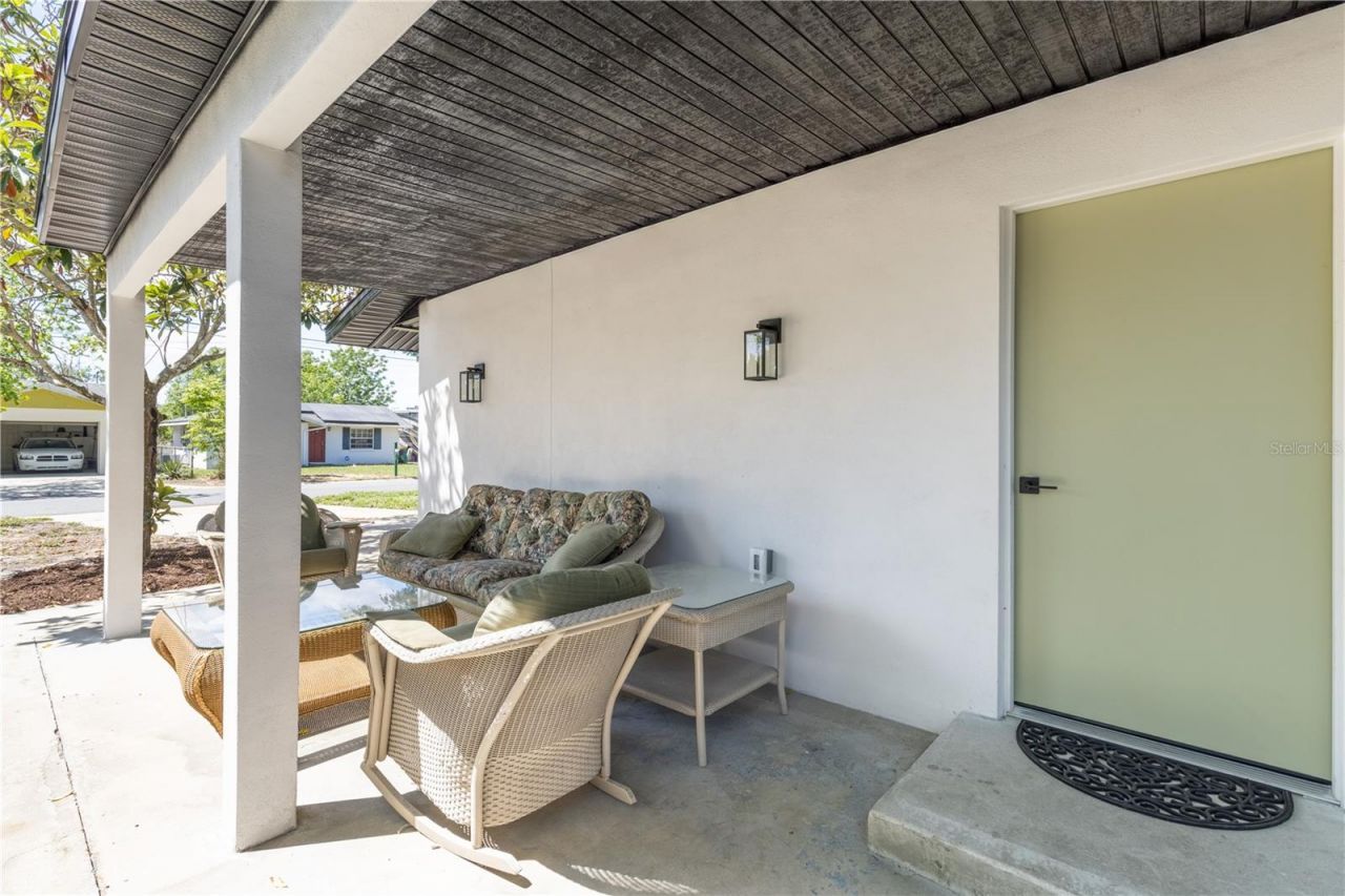 1201 Sherman Avenue , Tavares, FL 32778 Photo