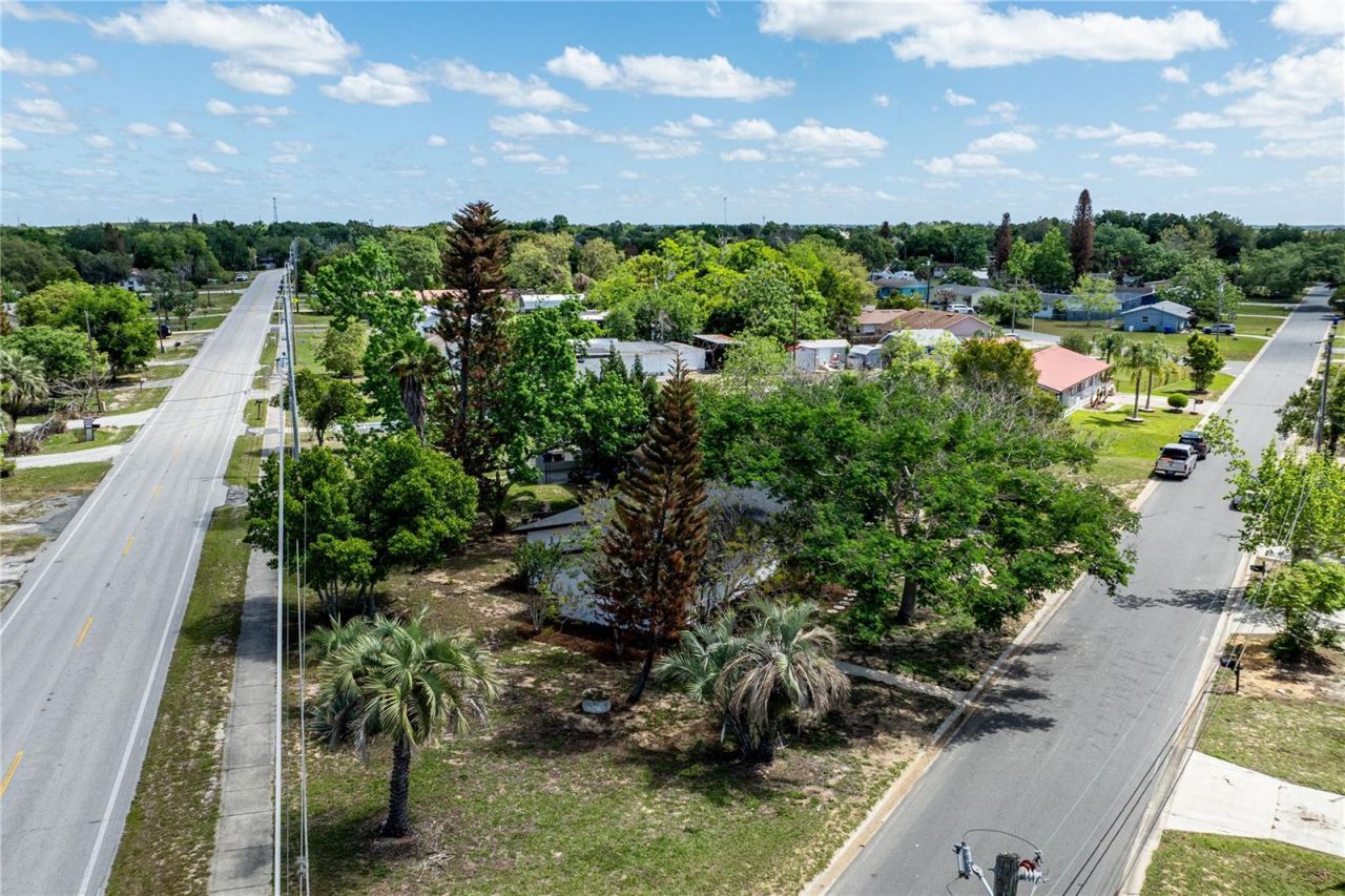 1201 Sherman Avenue , Tavares, FL 32778 Photo