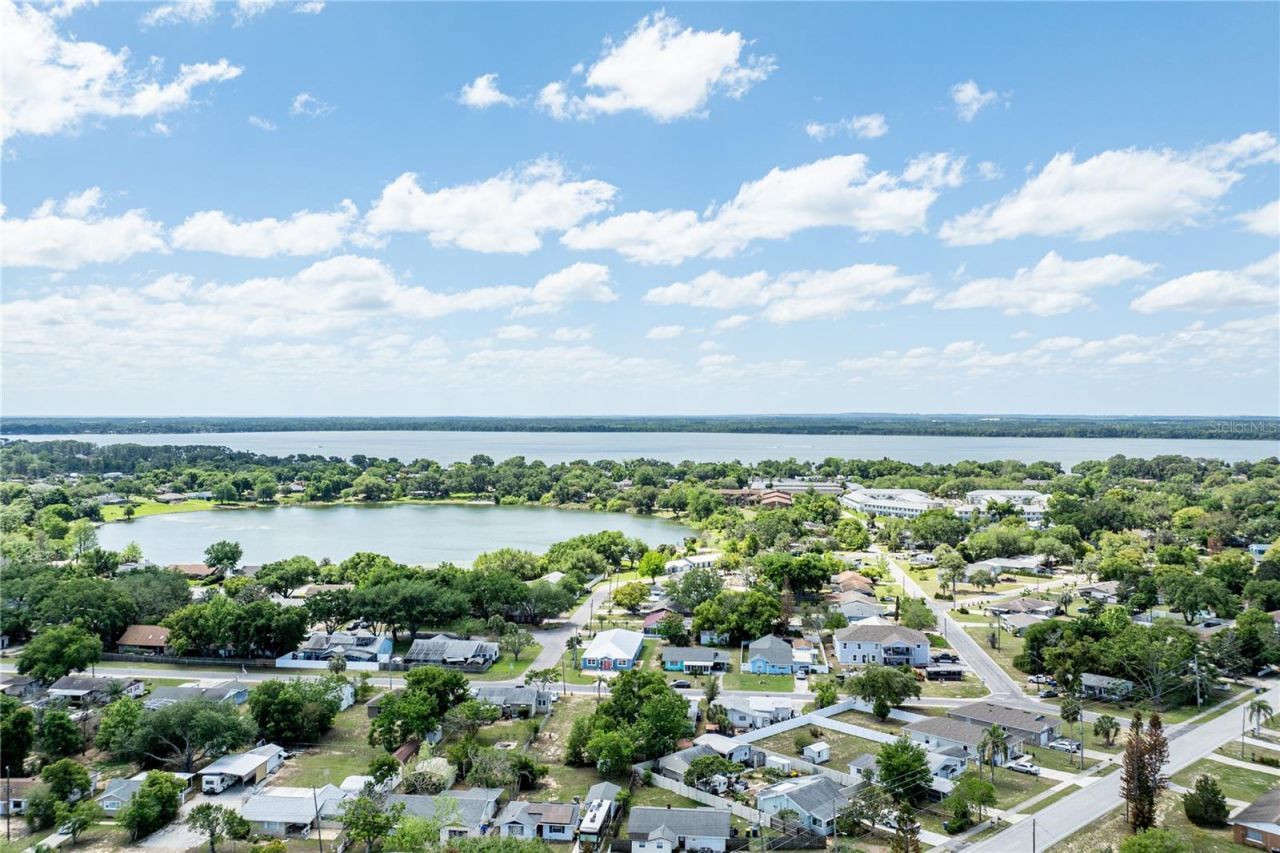 1201 Sherman Avenue , Tavares, FL 32778 Photo