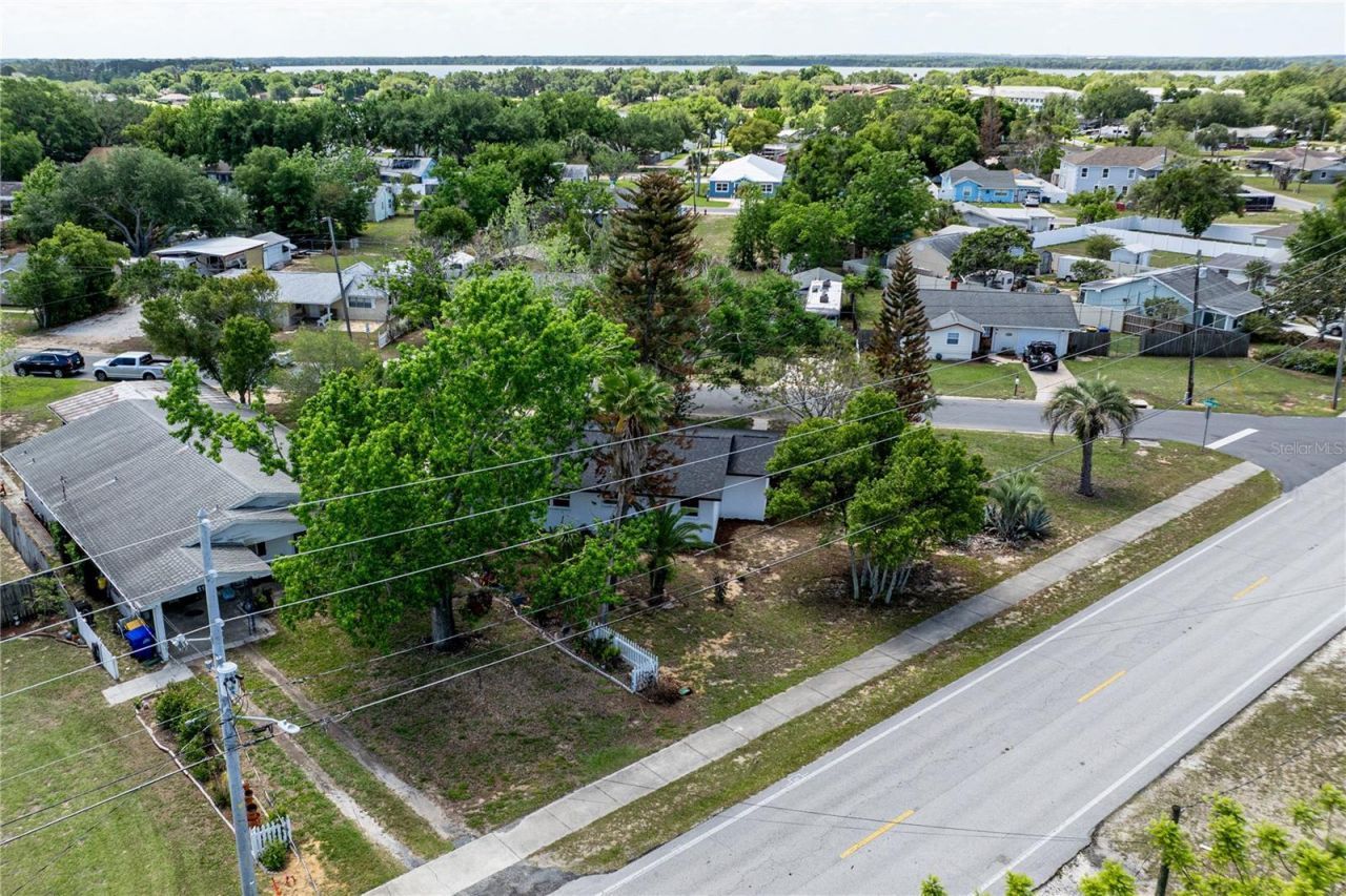 1201 Sherman Avenue , Tavares, FL 32778 Photo