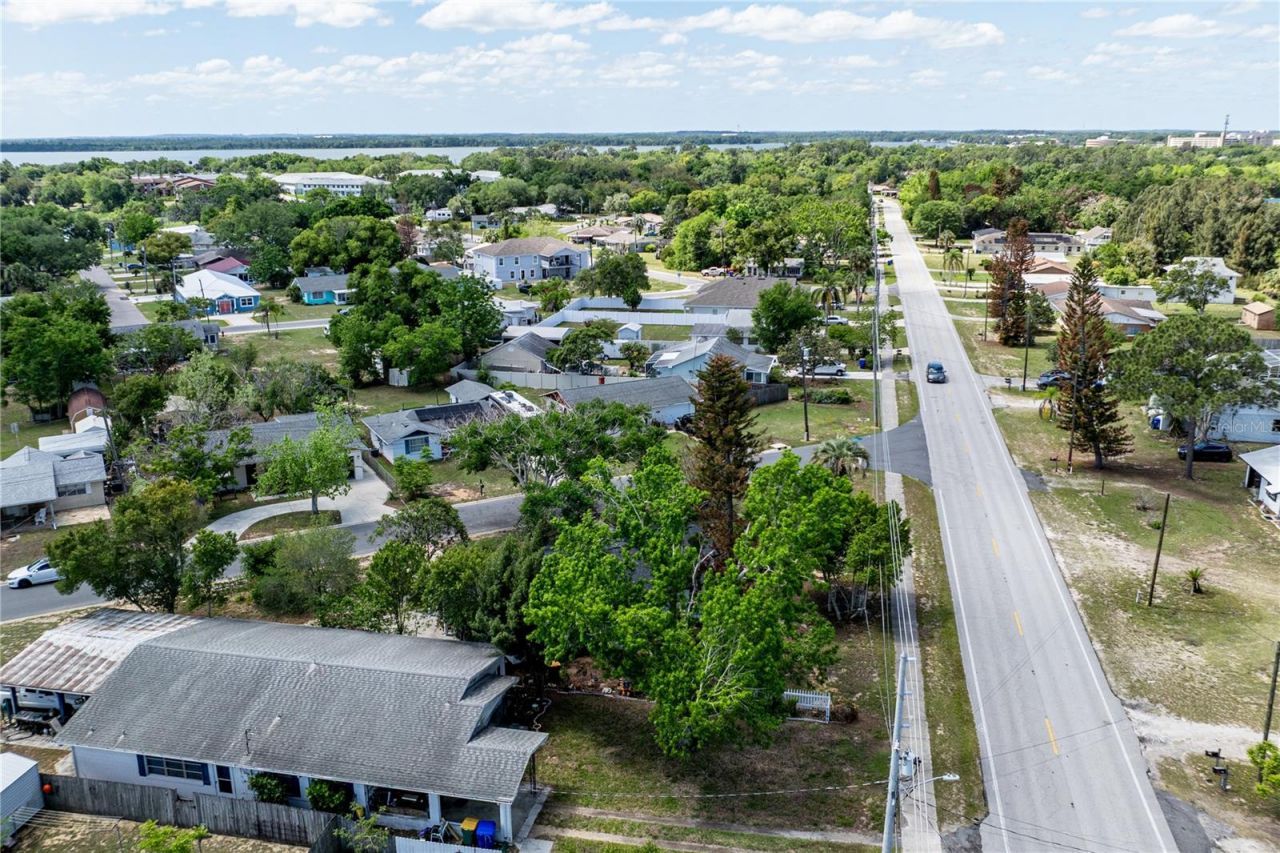 1201 Sherman Avenue , Tavares, FL 32778 Photo